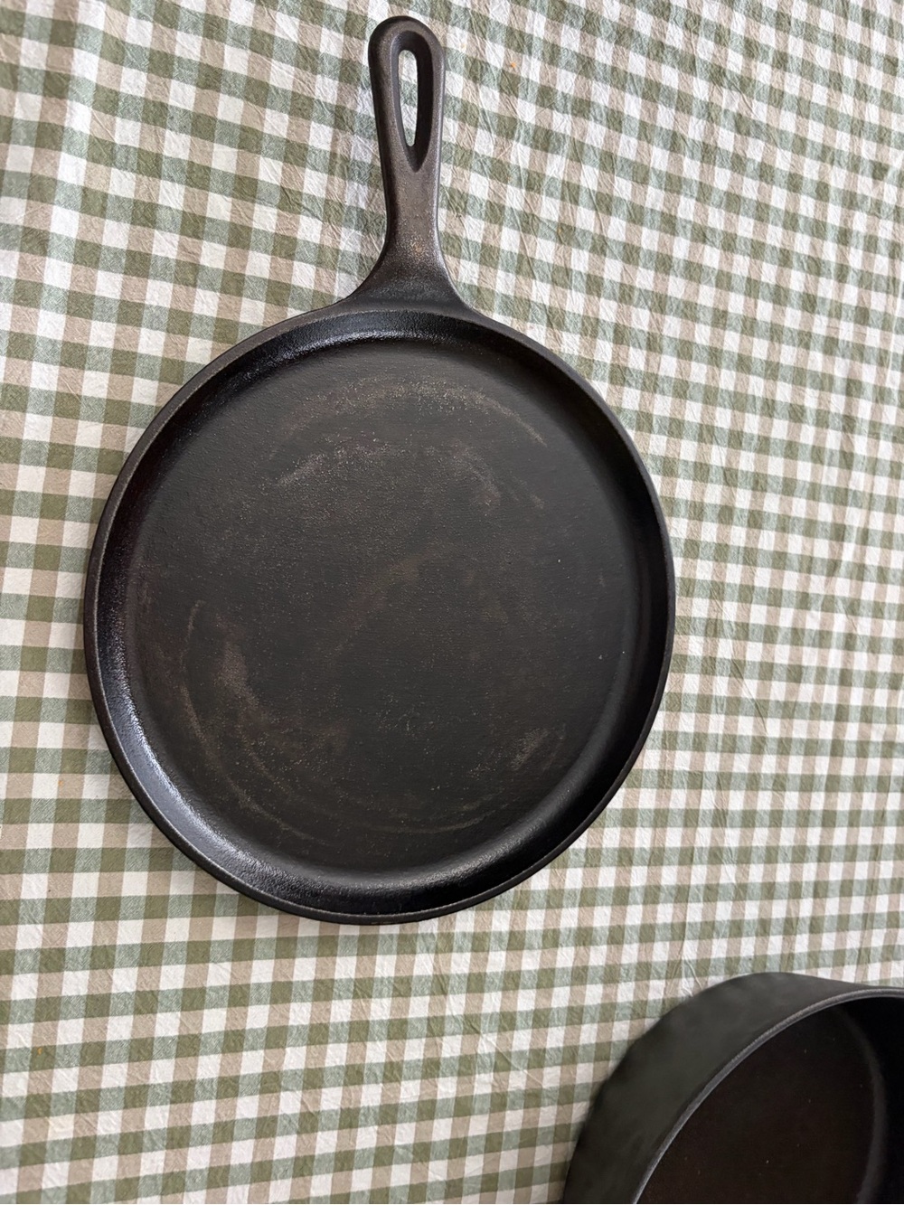 Seasoned Black Cast Iron Skillet with Long Handle
